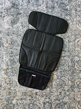 Munchkin Child Car Seat Protector